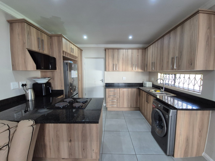 To Let 3 Bedroom Property for Rent in Fairview Eastern Cape